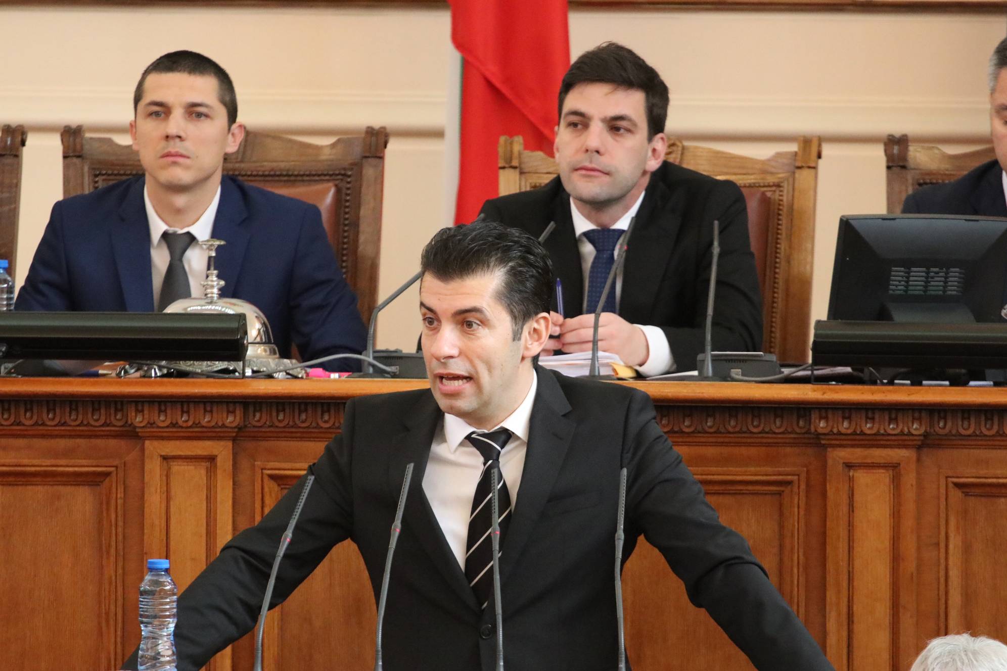  Кирил Петков 